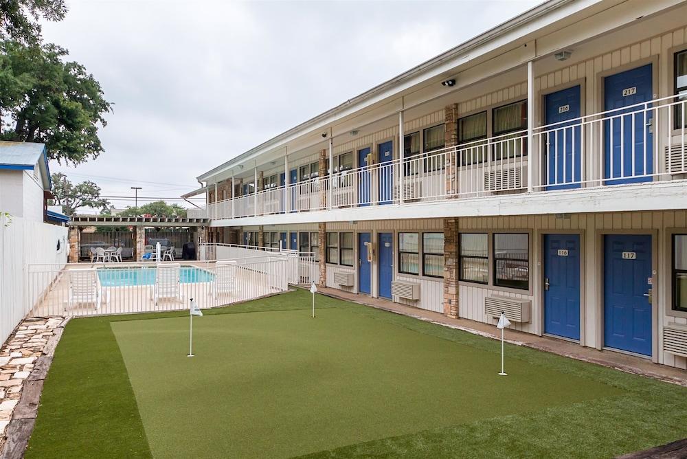 Motel 6-Boerne, Tx ภายนอก รูปภาพ